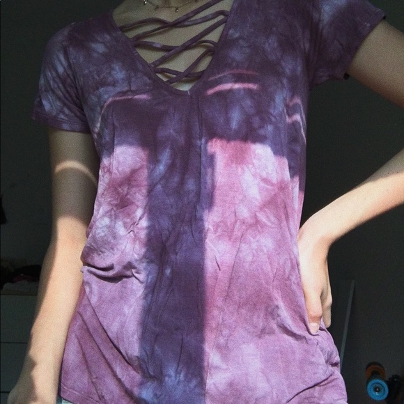 American Eagle T-Shirt - Picture 2 of 2